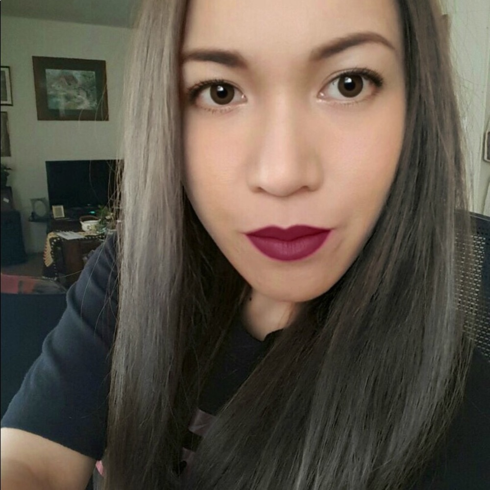Meet your Posher, Aura